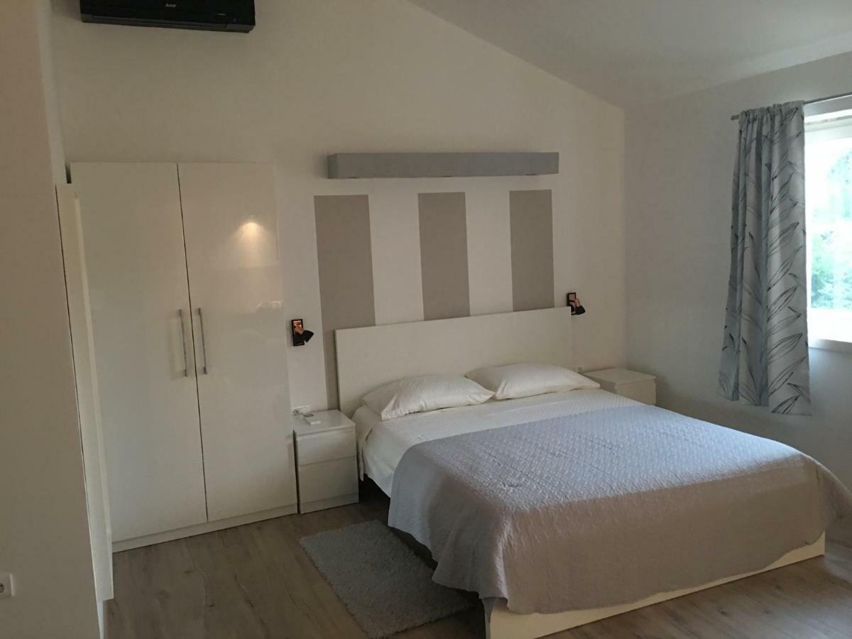 Studio Apartman Dado Leilighet Bale Eksteriør bilde