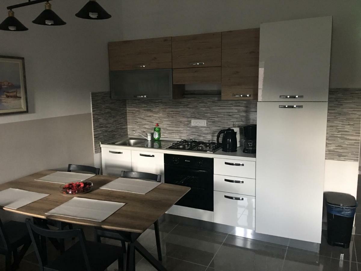 Studio Apartman Dado Leilighet Bale Eksteriør bilde